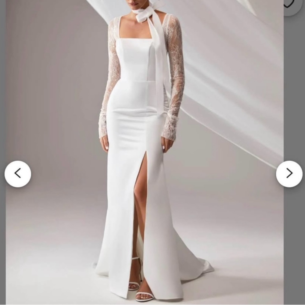 Elegant White Lace Sleeve Gown